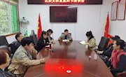 区委党研室重阳节慰问退休干部