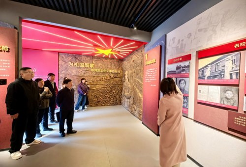 区委党史研究室调研指导红色讲解工作